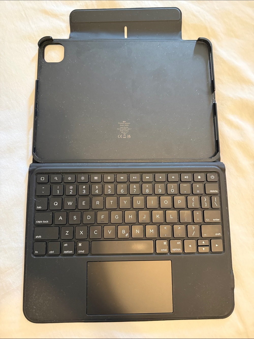 iPad Pro Bluetooth keyboard case, 11” iPad